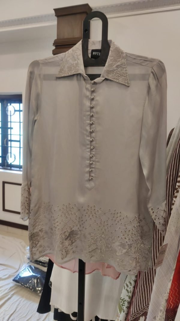 Parsi Emb Shirt R16