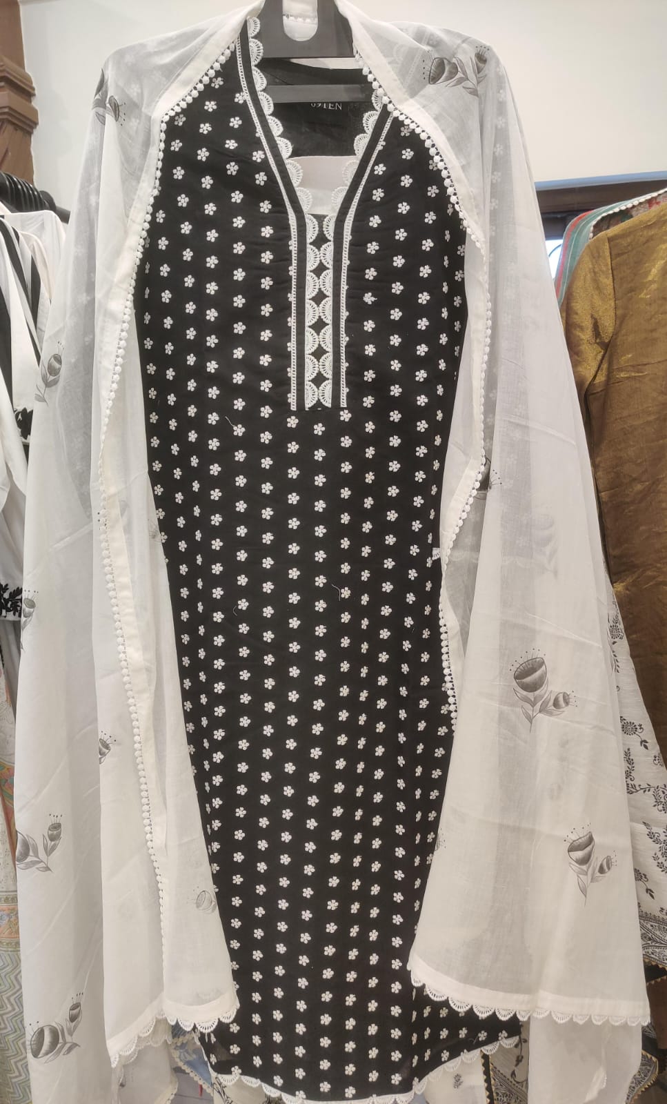 Cotton Embroidery & Mull Hand Print Dup - 197