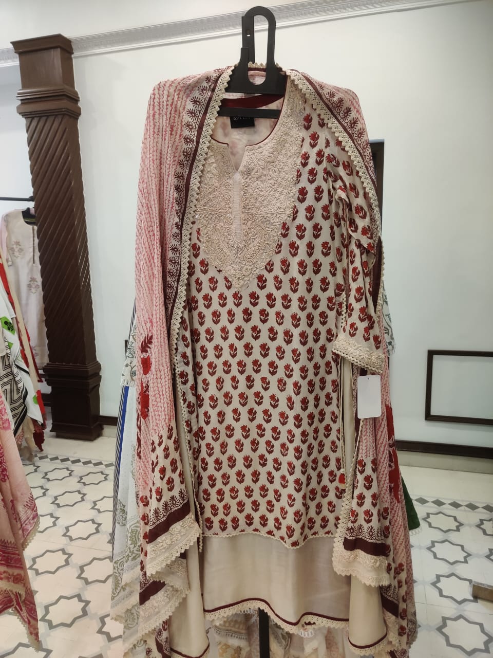 Georgette Neck Lucknowi work & Block Print Dup - 31