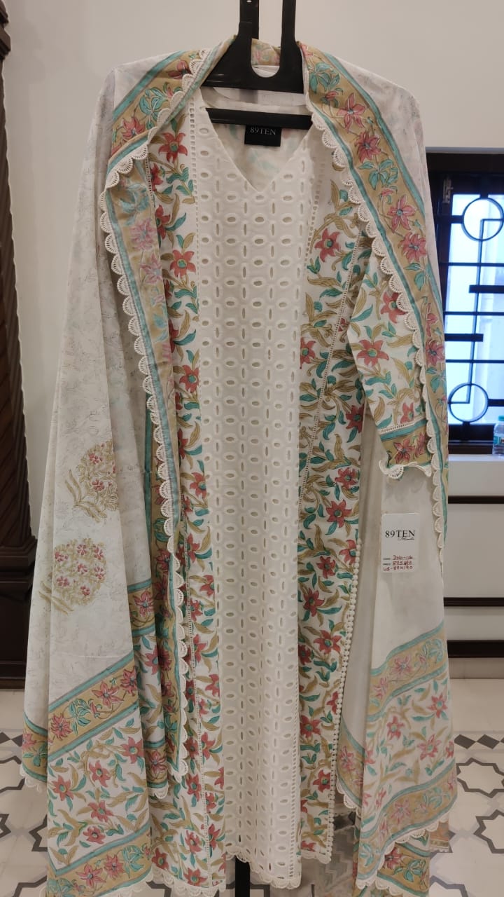 Chicken Panel Block Print (Flower Color) 114