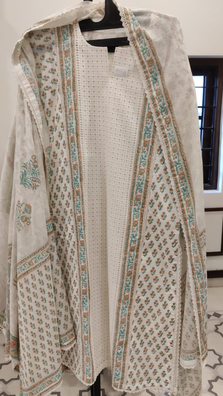 Chicken Panel Block Print (Flower Color)113